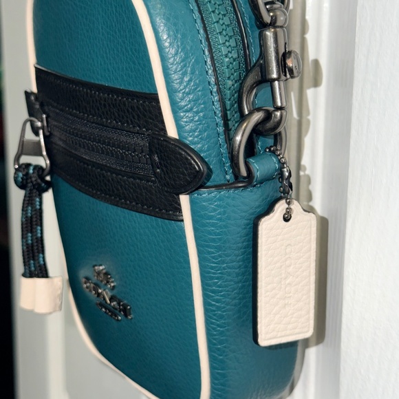 Coach Vale Phoebe Crossbody In Colorblock Green F83267 - Picture 2 of 9
